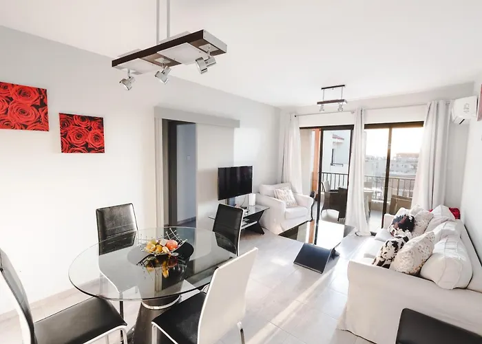 Alexis - Lovely 2-bedroom With Swimming Pool 파포스