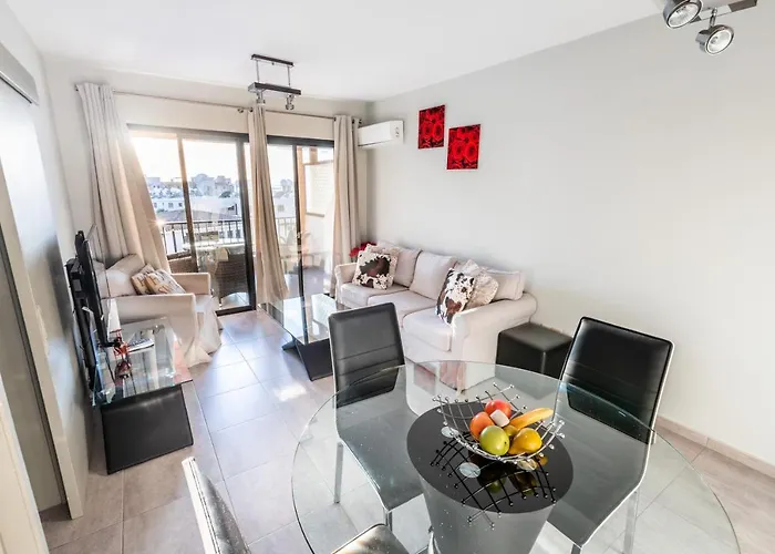 아파트 Alexis - Lovely 2-bedroom With Swimming Pool 파포스