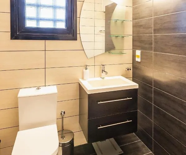 Alexis - Lovely 2-bedroom With Swimming Pool * 파포스